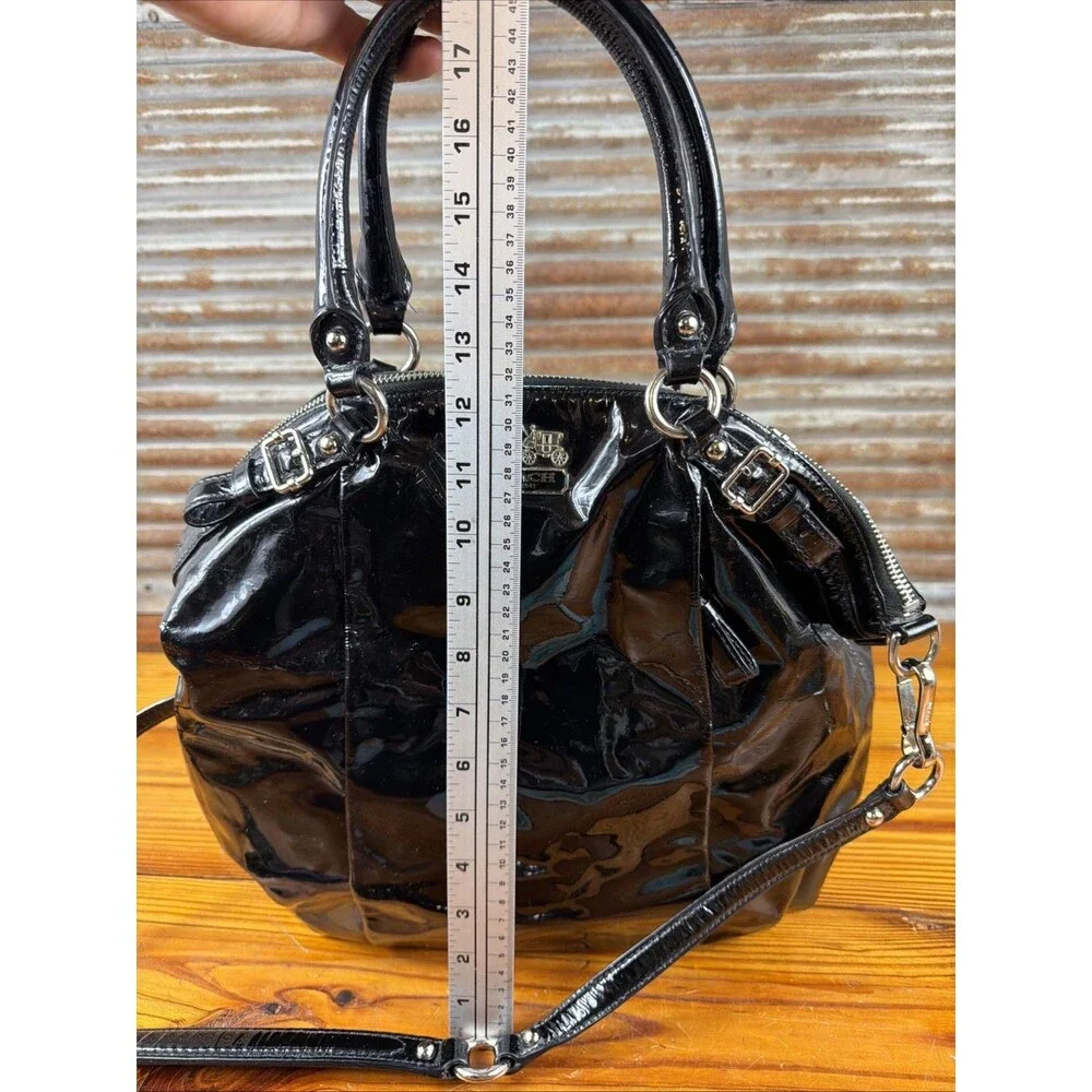 AUTHENTIC COACH MADISON BLACK PATENT LEATHER TOTE Purse Beautiful Condition